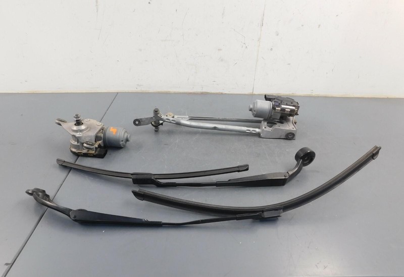 2017 17 18 19 20 Audi R8 V10 Plus Windshield Wiper Motors / Arms#3342 G5