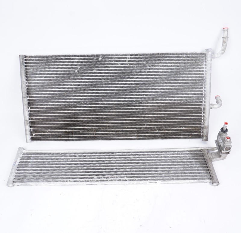 11-13 Mercedes CL550 S550 Cooling Radiator & Transmission Cooler OEM