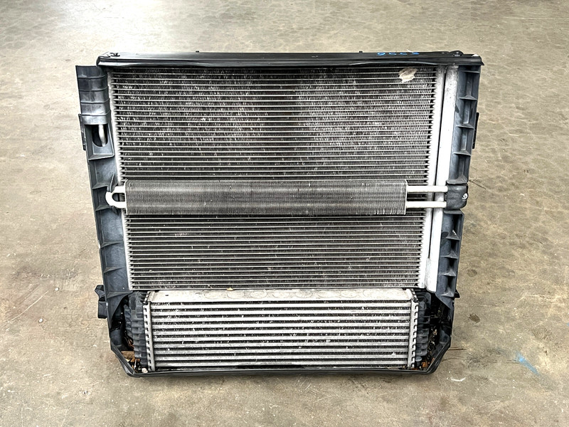 ⭐2007-2013 BMW X5 E70 3.0L COMPLETE RADIATOR COOLING CONDENSER FAN OEM LOT2553