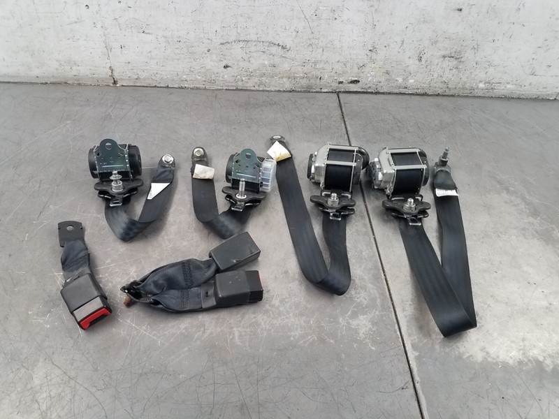 2014 Nissan Juke Nismo RSSeat Belt Set #0361 V7