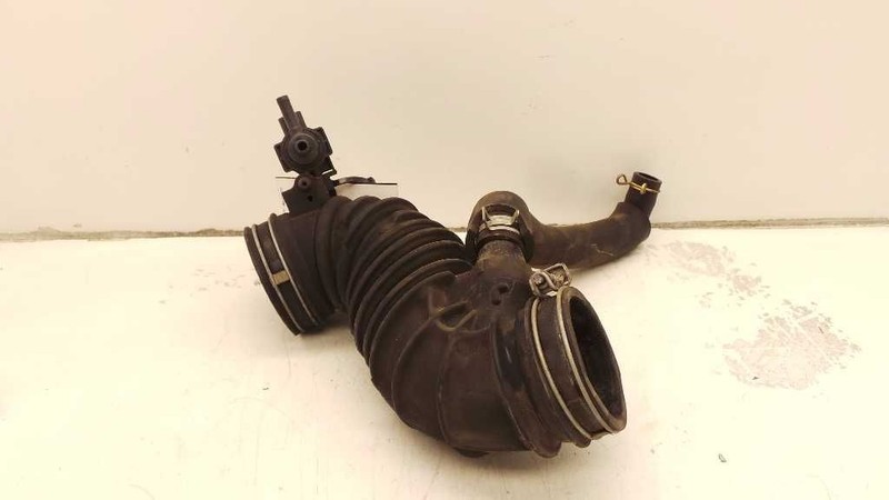 03 04 05 TOYOTA MATRIX 1.8L 4CYL AIR CLEANER RESONATOR TUBE ASSEMBLY