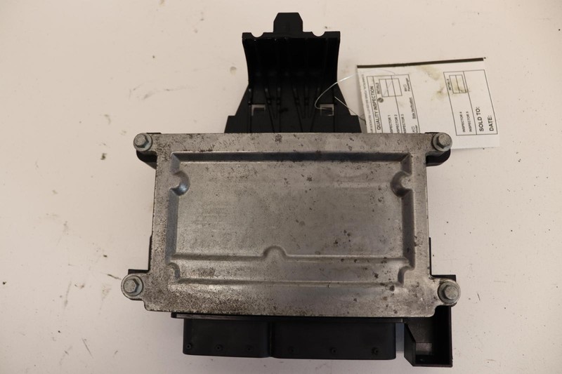 2011-2015 VOLVO XC70 3.2L B6324S5 A/T ECM ENGINE COMPUTER MODULE BRAIN OEM