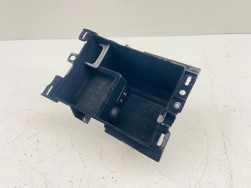 07-13 CADILLAC CTS 3.6L CENTER CONSOLE STORAGE COMPARTMENT W/ ANTENNA MODULE OEM