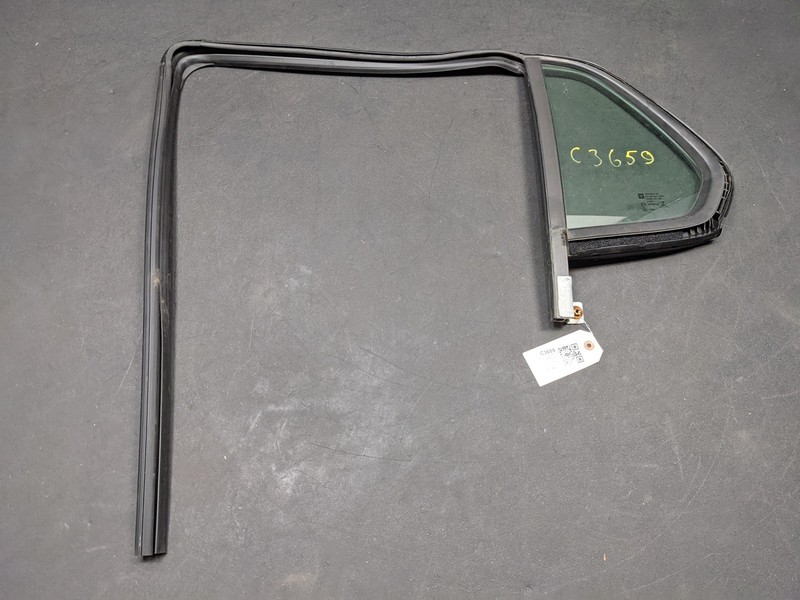 Rear Left Door Vent Window Glass 2017 Chevrolet Trax 95375248 2015 2016 - 2022