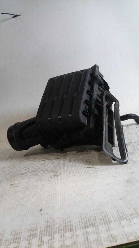 2022 Volkswagen Taos Air Cleaner Assembly OEM 5QM129607G 24K Miles