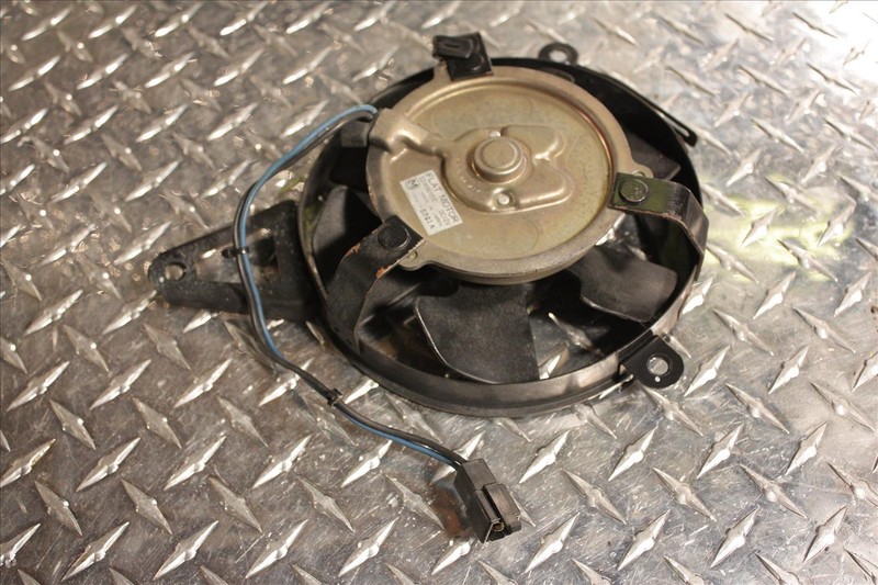 1996 YAMAHA YZF 600 R RADIATOR COOLING FAN MOTOR ASSEMBLY RAD BLADES YZF600 96