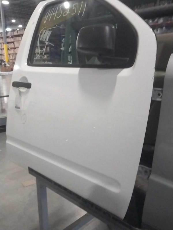 2014 Nissan Frontier Right Front Door White - Used, Scratches, 140K Miles
