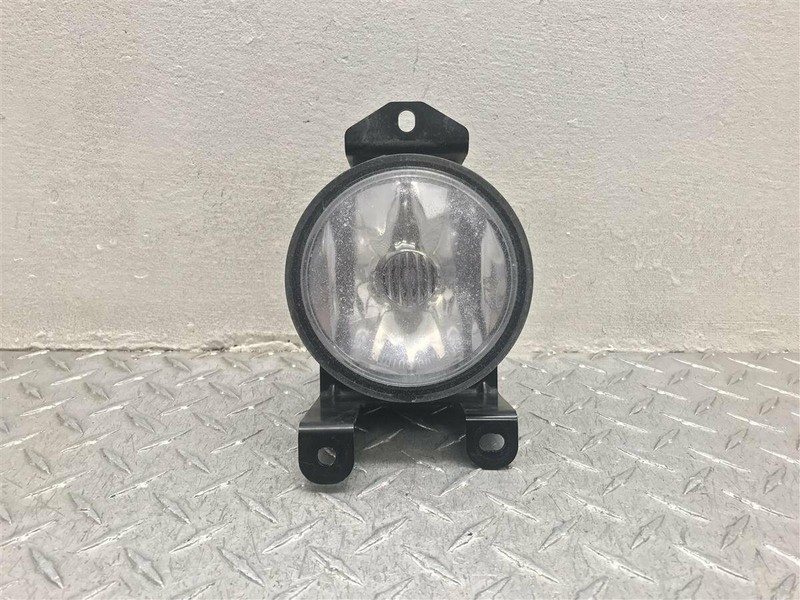 2001-2006 GMC YUKON DENALI PASSENGER RIGHT FOG LAMP LIGHT OEM 16531086