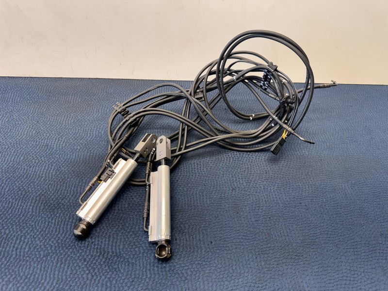OEM BMW E93 F33 3/4 Series Convertible Top Coupling Lock Hydraulic Cylinder SET