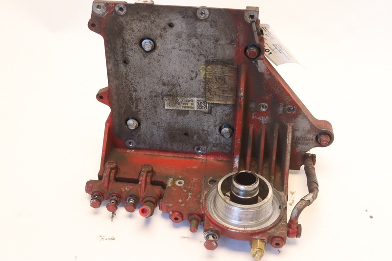 2013-2017 PETERBILT 579 CUMMINS ISX15 ENGINE FUEL FILTER BASE 3688854 OEM