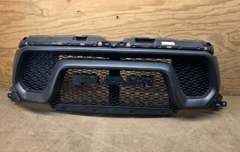 2019 2020 2021 2022 2023 DODGE RAM 1500 REBEL FRONT Upper GRILLE OEM "DAMAGED"