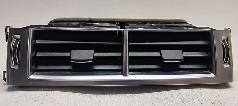 14 Thru 17 Range Rover Sport Front Center Dash Dash Board AC А/C Air Vent OEM