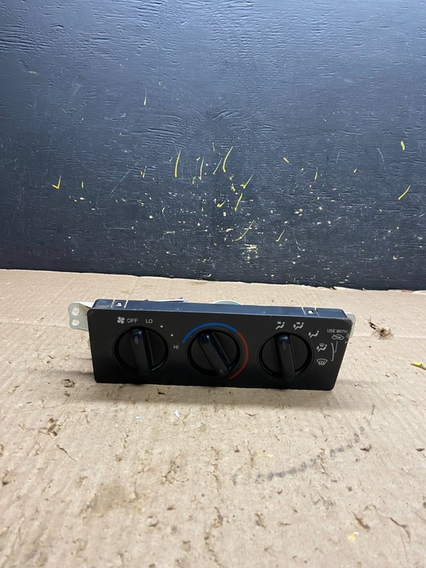 1995 to 1999 Toyota Avalon AC Heater Temperature Climate Control Switch Y7804 PS
