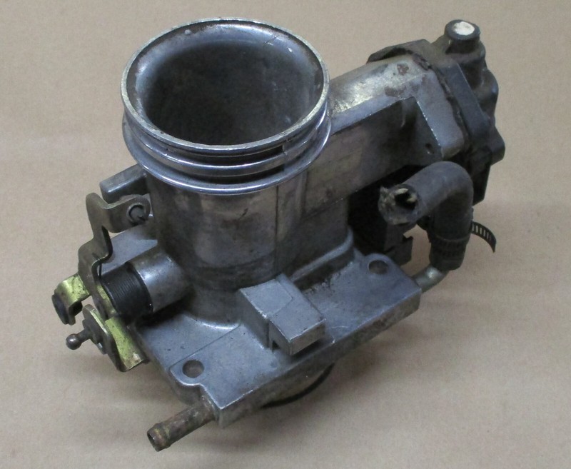 USED OEM 1989 FORD THUNDERBIRD THROTTLE BODY ASSEMBLY E9SE-CJ