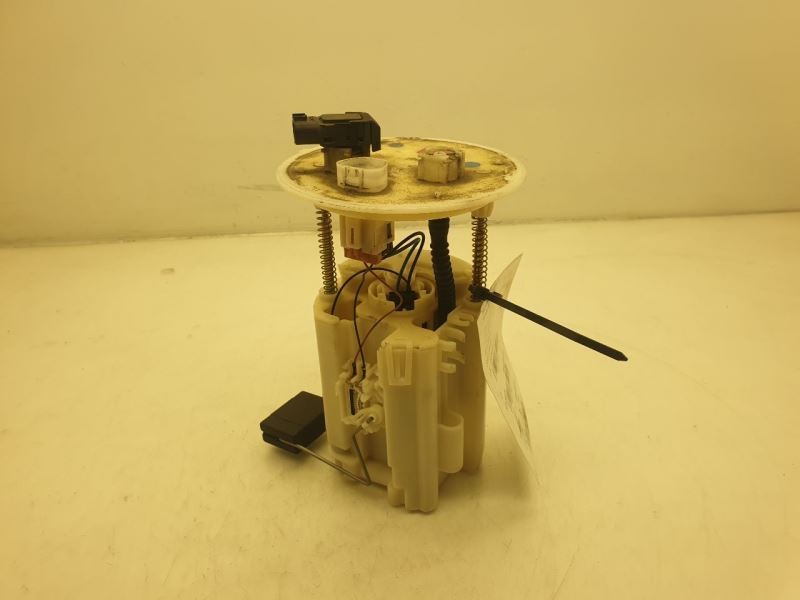 03-06 TOYOTA SIENNA V6 3.3L FWD FUEL PUMP ASSEMBLY