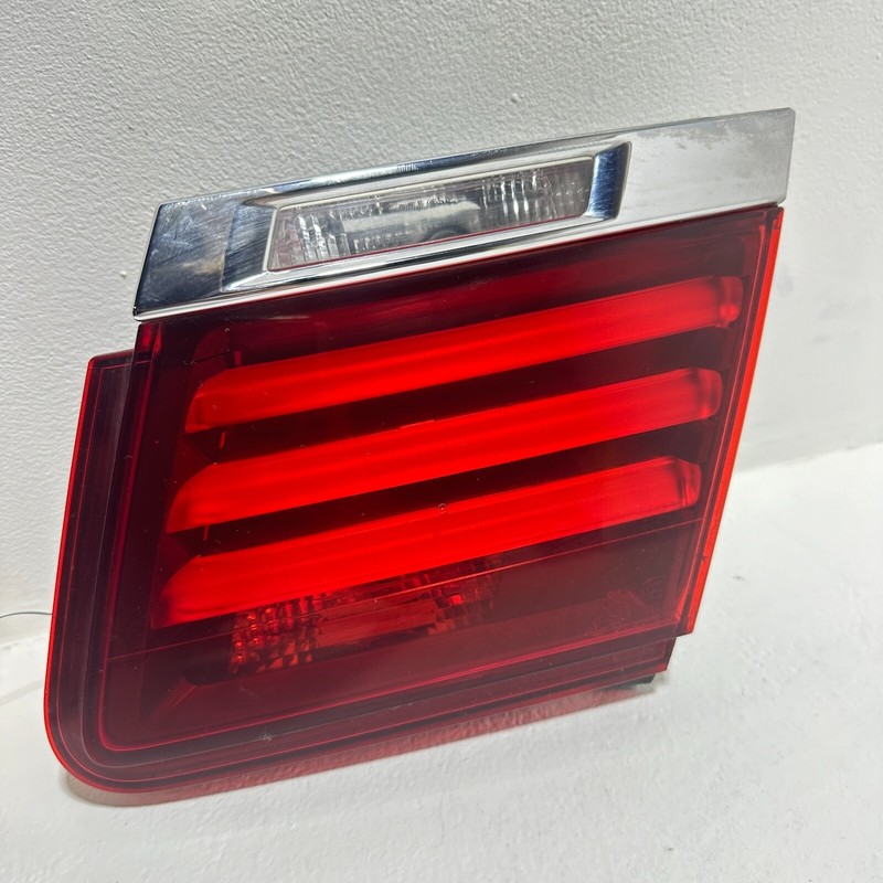 2013-2015 BMW 750LI REAR RIGHT PASSENGERSIDE INNER TAIL LIGHT LAMP OEM