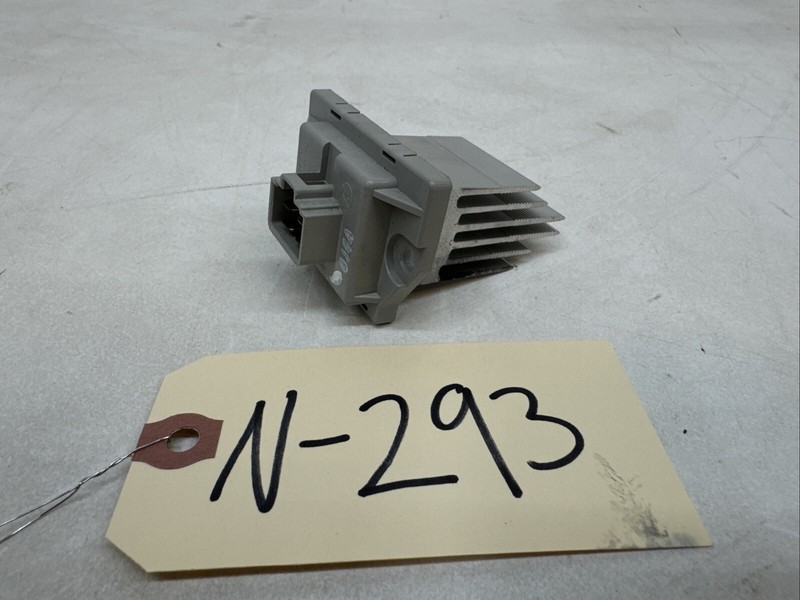 2015 Tesla Model S 70D Plug Heat Sink Green 293 B3