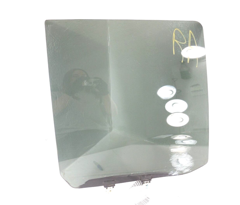 1998-2004 Isuzu Rodeo Rear Door Window Glass Passenger Right OEM Privacy