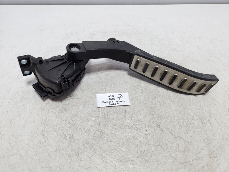 ✅ 11-18 OEM Porsche Cayenne Turbo 958 Throttle Accelerator Fuel Gas Pedal Pad