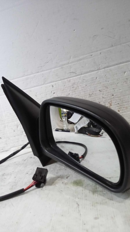 2007 Chevrolet Trailblazer Right Door Mirror Blue OEM 211780 - 222K Miles
