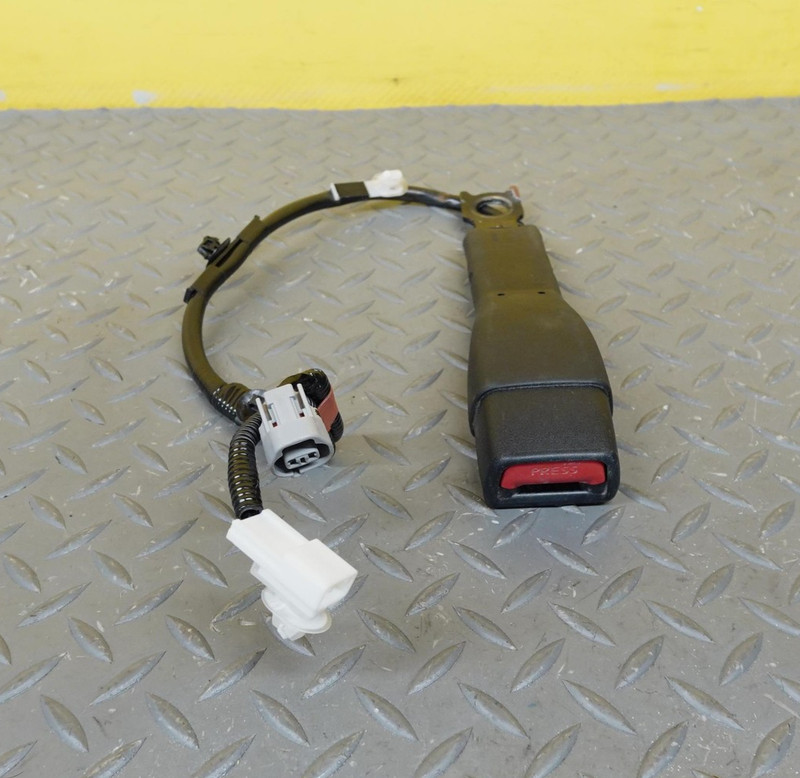 2014-2024 LEXUS IS350 Front Right Side Seat Belt Seatbelt Buckle OEM