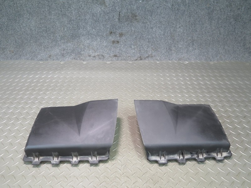 2004-2009 CADILLAC XLR LEFT & RIGHT AIR INTAKE CLEANER FILTER BOX COVER SET OF 2