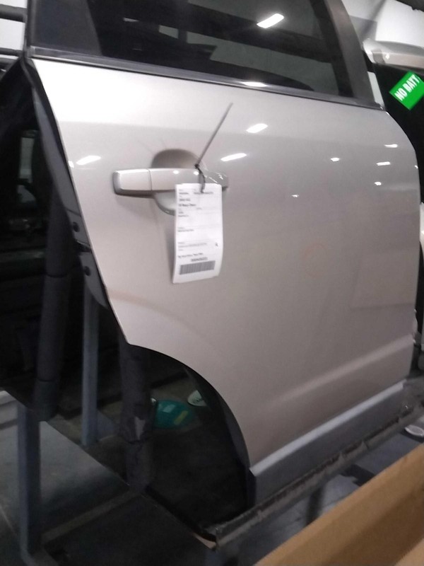 2008 Saturn Vue Rear Right Door Silver OEM Used, 1 Ding, 133K Miles