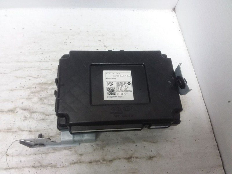 Body Control Module BCM Right Hand Center Dash Fits 18-20 ELANTRA 95400-G3990