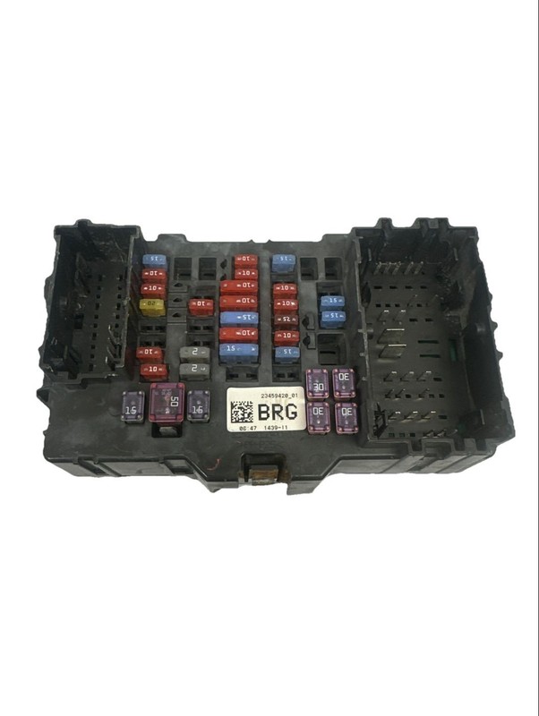 Chevrolet Silverado junction box 2019 cabin fuse block relay assy OEM 23459420
