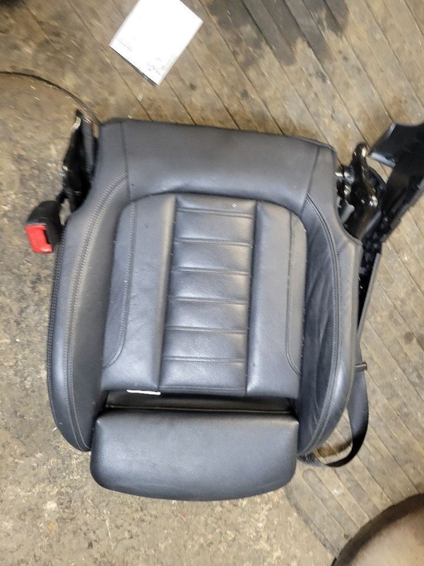 Driver Front Seat Tracks Motor Lower Cushion Leather Fits 18-24 BMW X3 1675270
