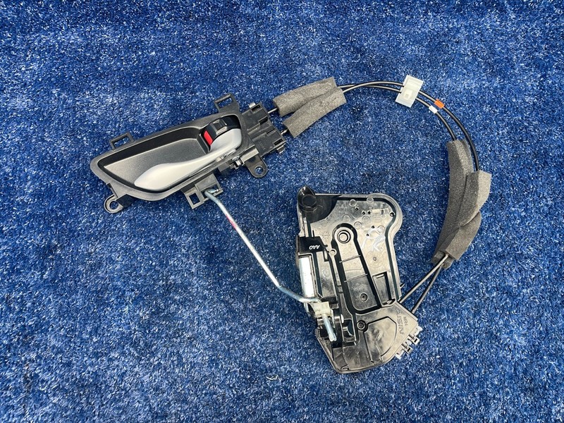 2016-2021 Honda Civic Front Right Door Lock Actuator Latch w/ Inner Handle OEM