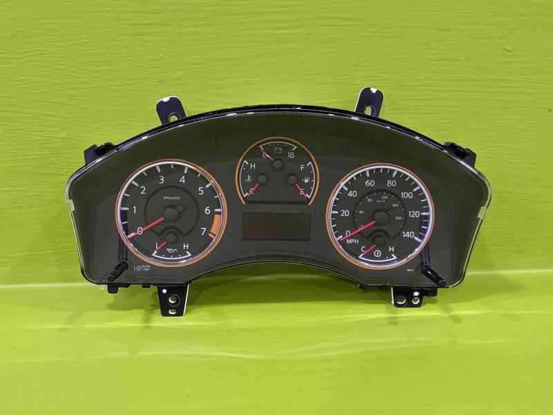 09 TITAN LE SPEEDOMETER CLUSTER 257K MILES (THRU 11/09)OEM 3827-1