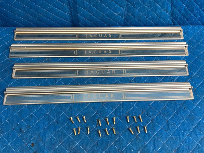 98-03 JAGUAR XJ8 DOOR SILL SCUFF PLATES 4 PIECE OEM SET