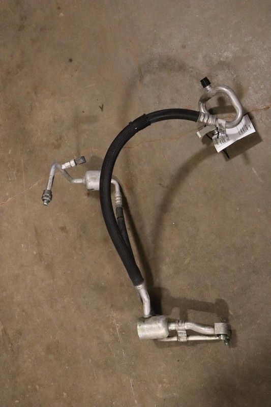 2019-2023 CHEVY SILVERADO 1500 4.3L A/C AIR CONDITIONING SUCTION HOSE LINE OEM
