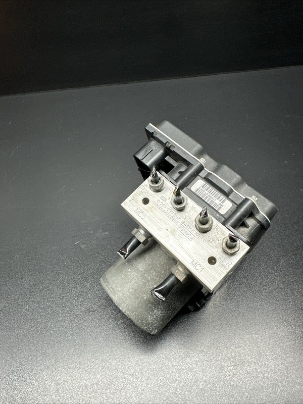 10-15 Jaguar X150 XKR XK ABS Anti Lock Pump Brake Module w/ Bracket OEM 78k
