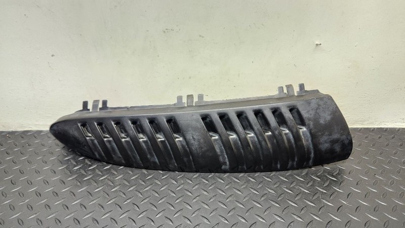 00-06 Chevrolet Tahoe Right Passenger Upper Applique Black OEM 15765114