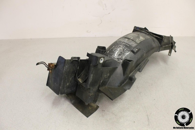 1987 Honda Interceptor 700 VFR700F2 REAR BACK FENDER MUD GUARD INNER TRAY VFR 87