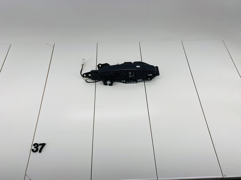 17-20 CHEVROLET IMPALA FRONT RIGHT PASSENGER SIDE EXTERIOR DOOR HANDLE OEM