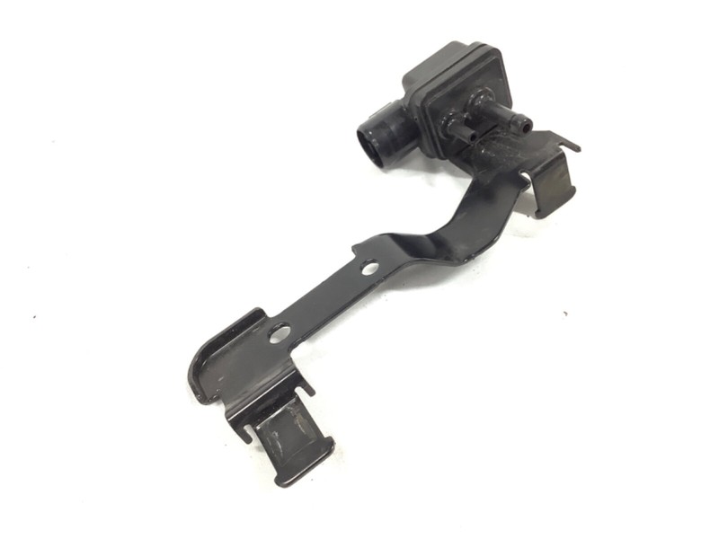 98-01 Honda CR-V Vent Pressure Sensor w. Bracket Gas Evap VPS1 Stay MAP OEM