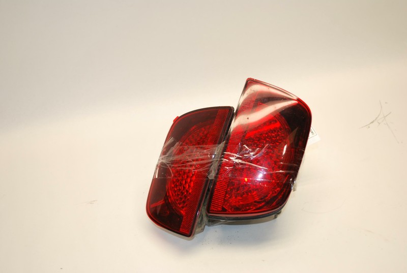 2010-2011 CHEVY CAMARO REAR LEFT DRIVER SIDE TAIL LIGHT BRAKE LAMP SET OEM