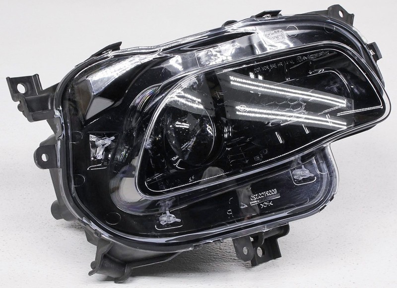 OEM Jeep Cherokee Right Passenger Side Halogen Headlamp 68102848AA Mount Gone