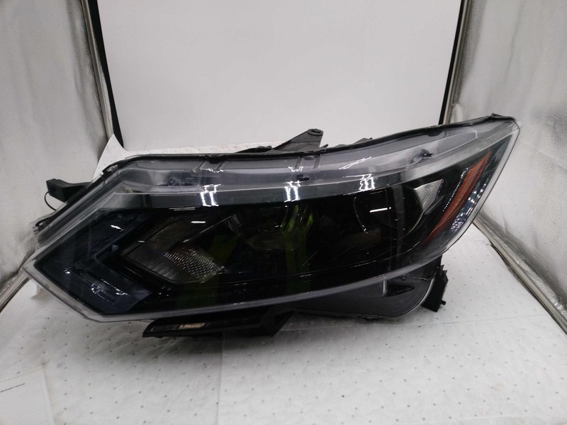 2021 Nissan Rogue Sport Left Headlight Assembly Black OEM 684320 31K Miles