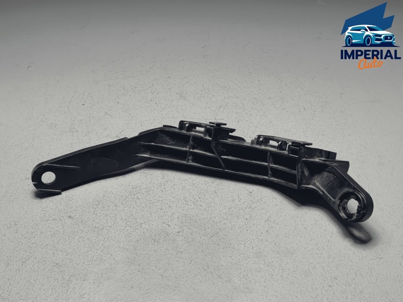 TOYOTA RAV4 19-25 REAR BUMPER PASSENGER SIDE UPPER RETAINER SUPPORT BRACKET OEM