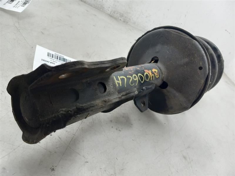 03-08 TOYOTA MATRIX 1.8L FWD AT DRIVER SIDE FRONT STRUT