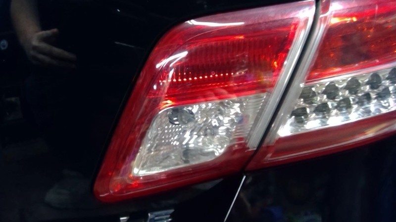 Passenger Tail Light Decklid Mounted Red And White Fits 10-11 CAMRY 1784263