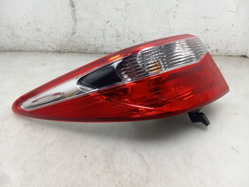 15 16 17 TOYOTA CAMRY SE DRIVER LEFT TAIL LIGHT QUARTER PANEL MOUNTED