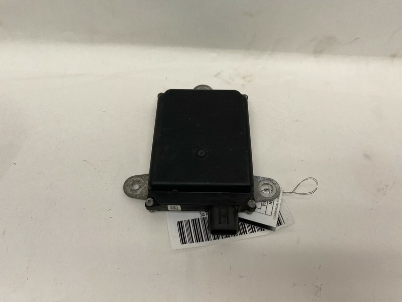 15-17 LEXUS RC350 RC200T RC300 RCF REAR RIGHT BLIND SPOT RADAR SENSOR MODULE OEM