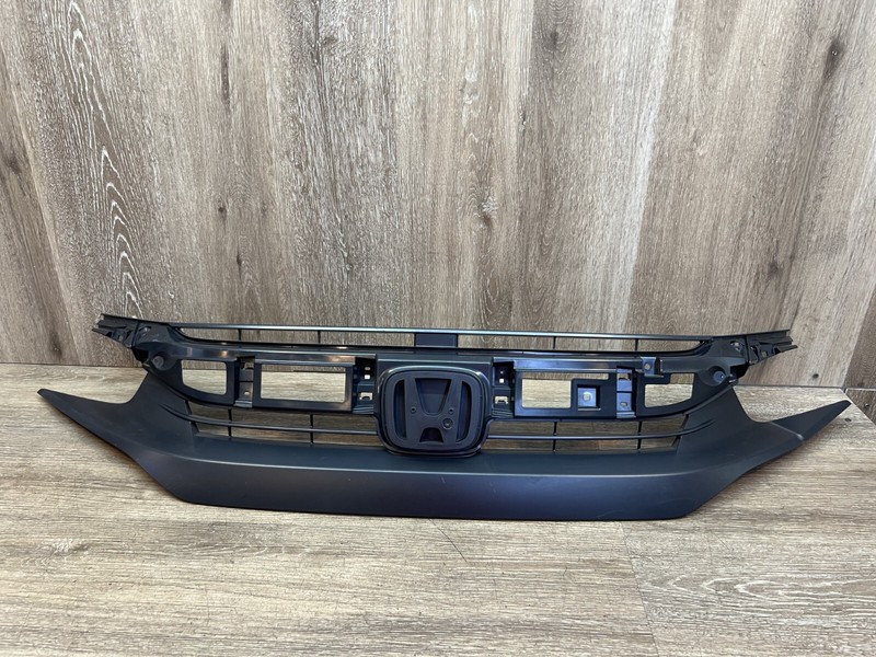 2016-2020 HONDA CIVIC OEM FRONT GRILLE BASE OEM71121-TBA-A01-M1