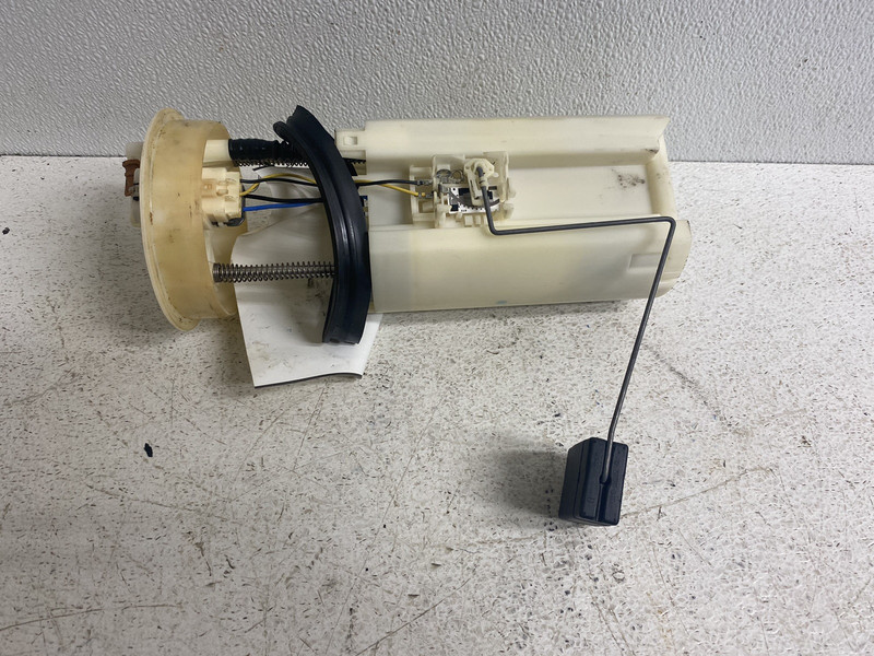 2005-2007 Honda Accord Fuel Pump 2.4 California Emissions Sending Unit Bracket