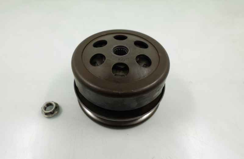 1990 Yamaha SnoSport 125 / SV125P OEM Secondary Drive Clutch 87A-16620-00-00